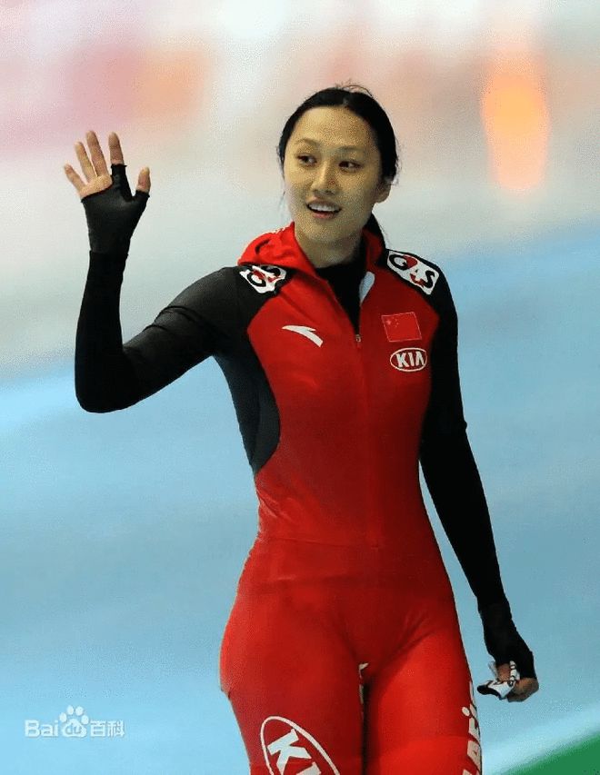 滑冰運動(dòng)員的速度_我國速度滑冰的名人_歷史第一速度滑冰運動(dòng)員