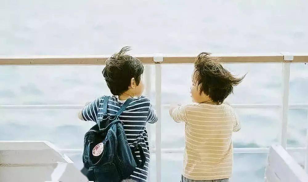 踢足球的崗位以及規則_踢足球的崗位_足球踢職業(yè)怎么走流程