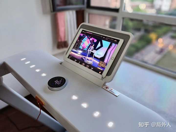 買(mǎi)跑步機還是去健身房_健身房那種跑步機多少錢(qián)一臺_健身房的跑步機一般什么價(jià)位