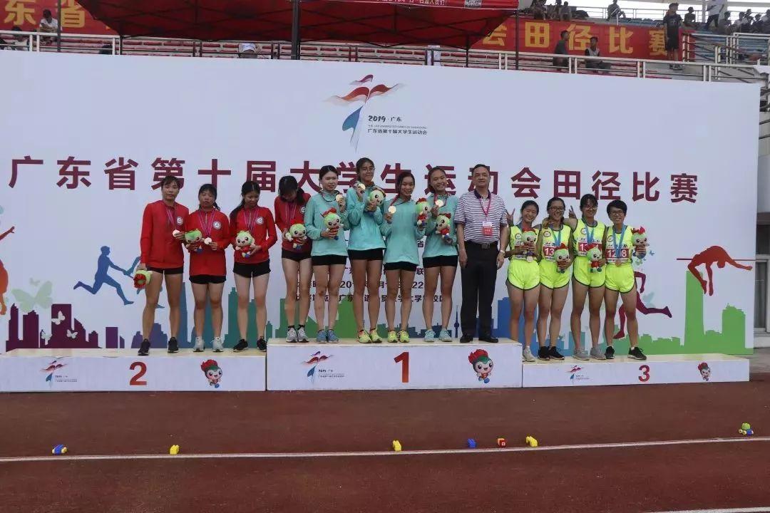 嘉應學(xué)院籃球杯冠軍_籃校杯u17_校園籃球嘉年華