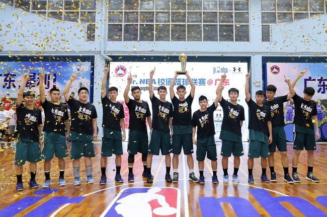 NBA校園籃球聯(lián)賽廣東站高中組決賽開(kāi)球