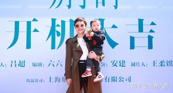 明星抱親吻照_明星健身房親吻視頻_明星男女生親吻視頻全過(guò)程