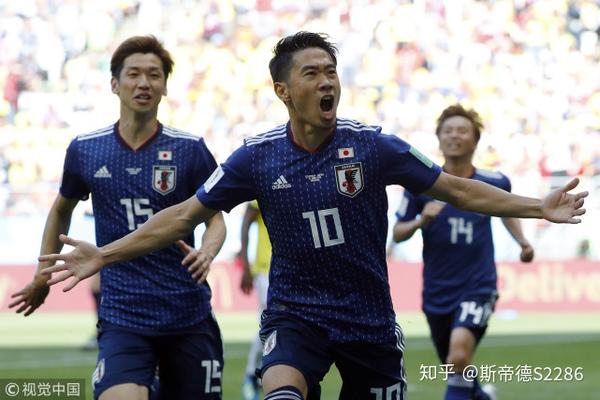 世界杯 杯中世界_世間杯冠軍_2022世界賽杯中國