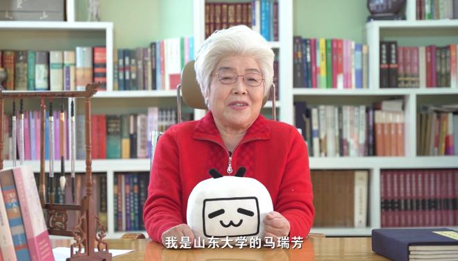 視頻游泳能技巧學(xué)孩子小學(xué)生嗎_游泳視頻小孩教程視頻_小孩子能學(xué)的游泳技巧視頻
