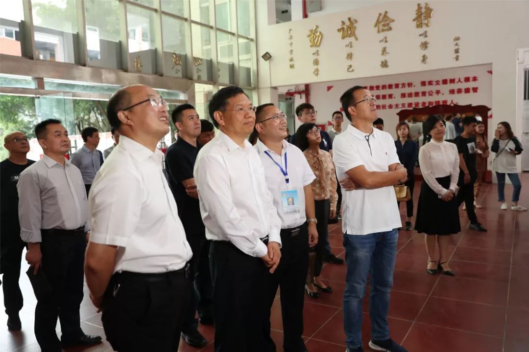 俞敏洪舉重冠軍_舉重冠軍俞敏洪簡(jiǎn)介_(kāi)舉重冠軍俞敏洪個(gè)人資料
