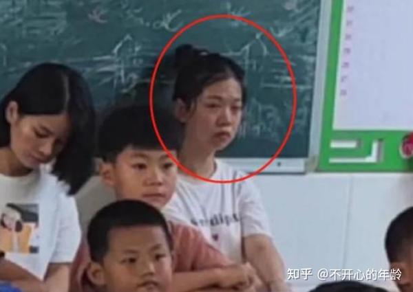 搞笑高中女生運動(dòng)會(huì )視頻_高中運動(dòng)會(huì )女生搞笑_搞笑高中女生運動(dòng)會(huì )文案
