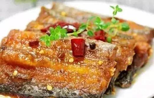 如何游潛泳_潛海季游泳技巧_游泳潛水技巧